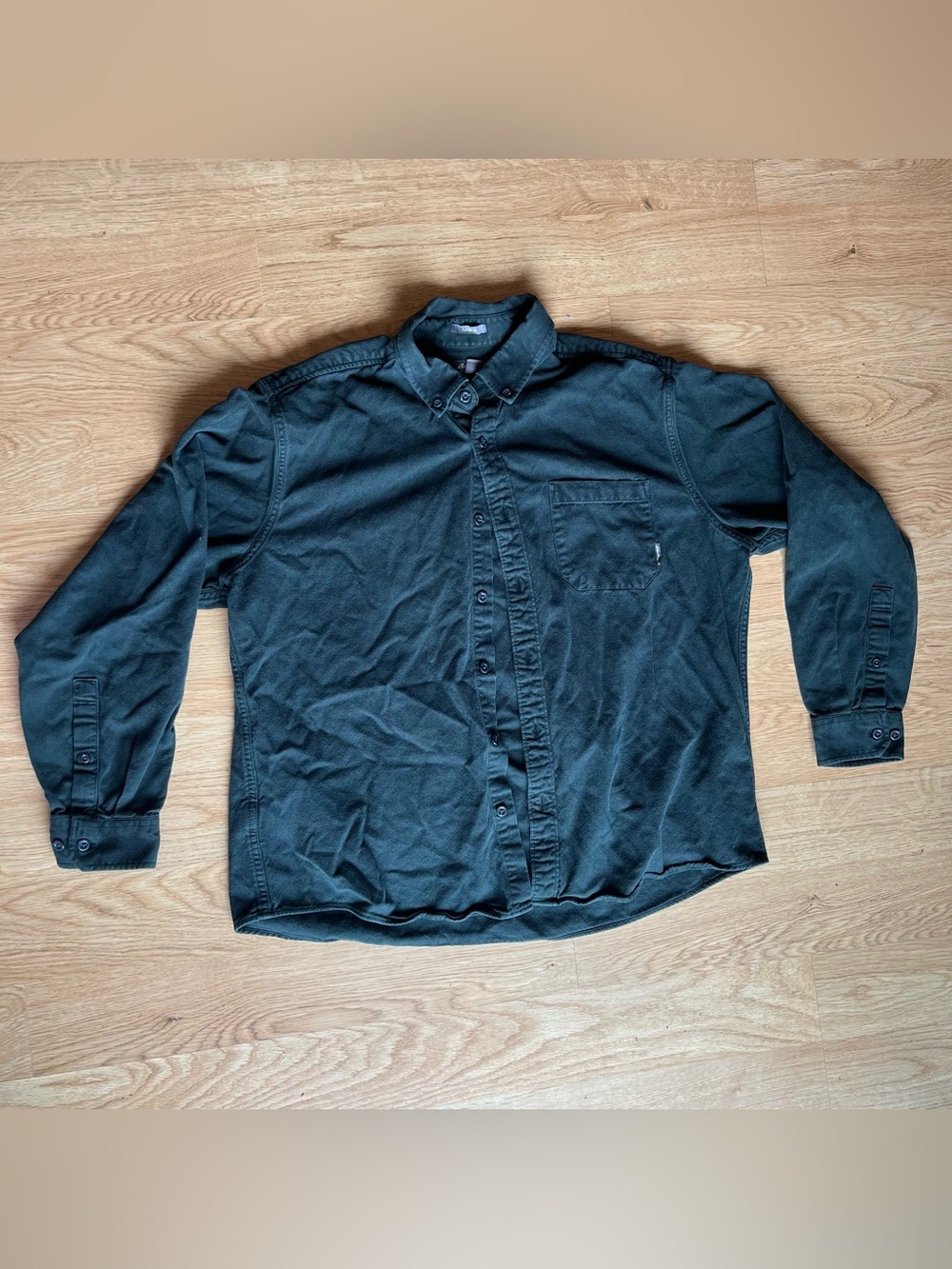 Eddie Bauer Classic Fit Men's XL Green Cotton Twill Button-Down Shirt Pockets